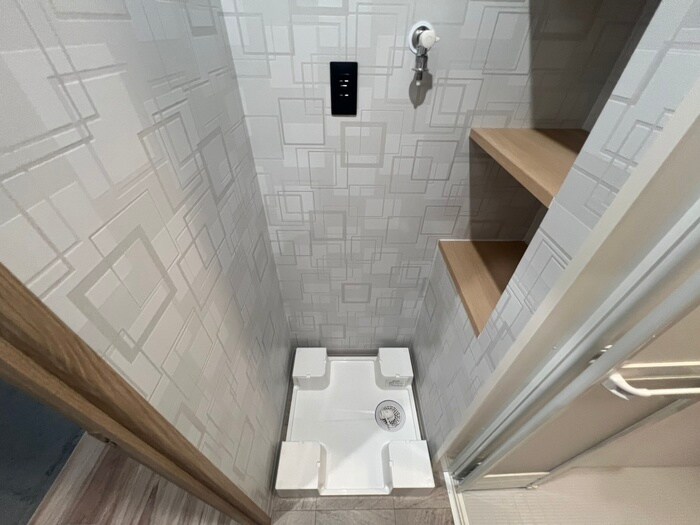 物件内観写真16　(洗濯機置場)