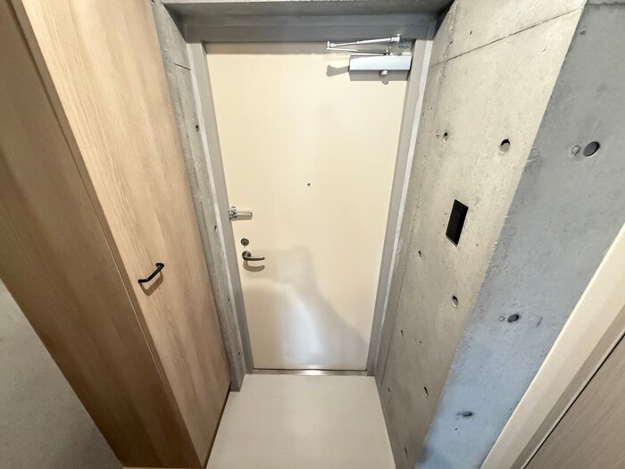 物件内観写真17　(玄関)