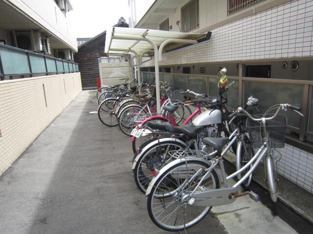 物件外観写真6　(駐輪場)