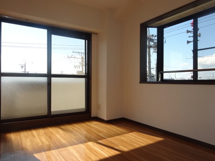 物件内観写真10　(居室)