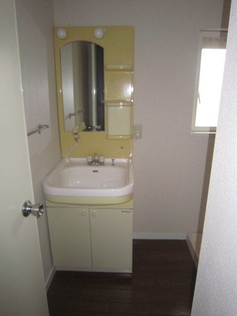 物件内観写真7　(洗面)