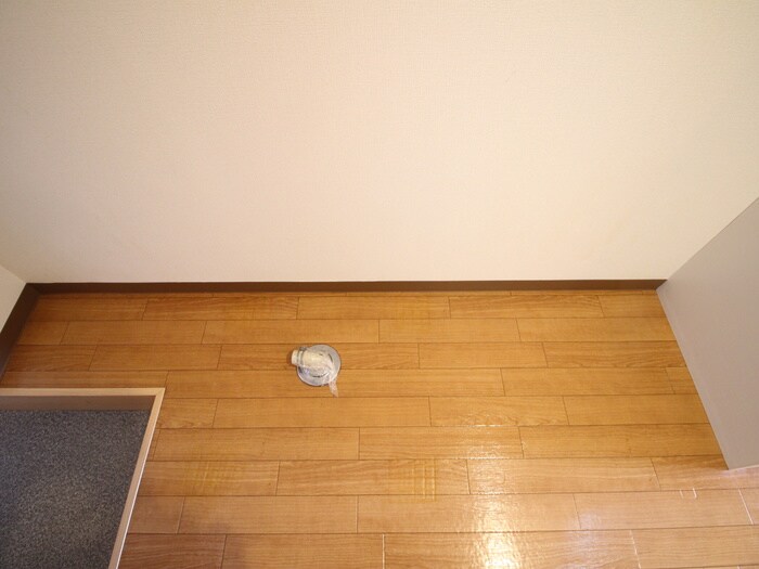 物件内観写真14　(洗濯機置場)