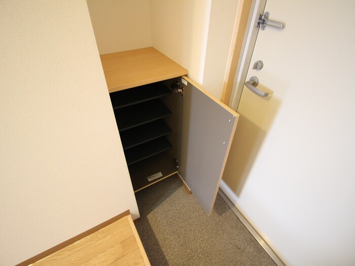 物件内観写真17　(靴箱)