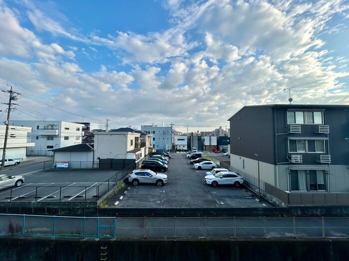 物件内観写真22　(室内からの展望)