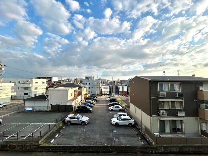 物件内観写真22　(室内からの展望)