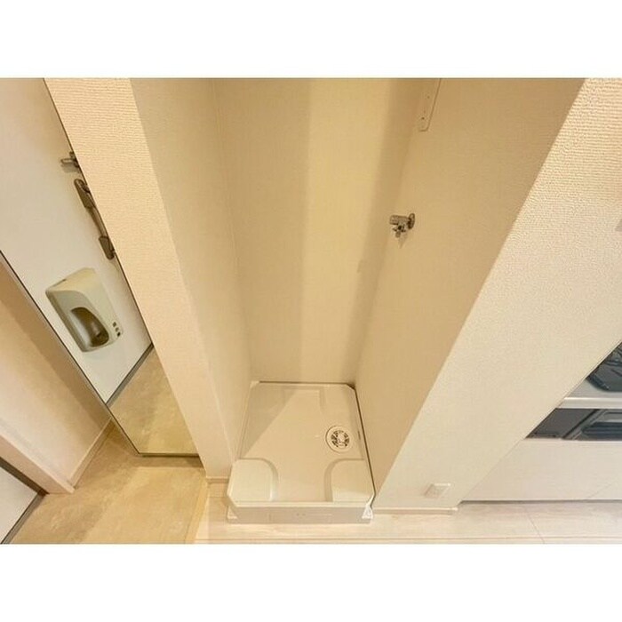 物件内観写真12　(洗濯機置場)