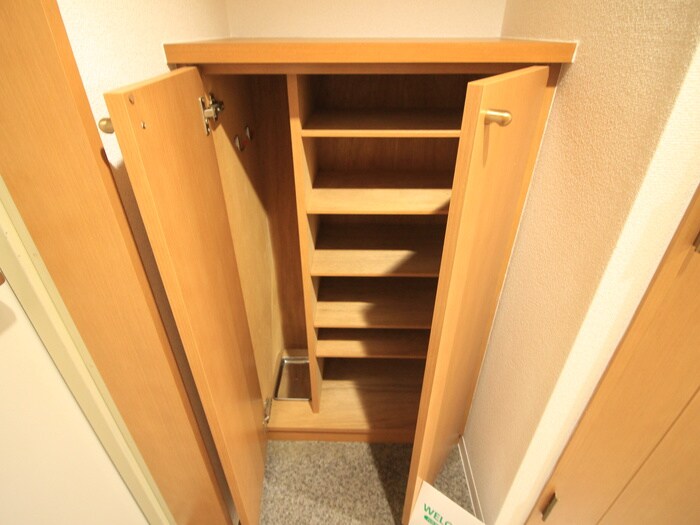 物件内観写真15　(靴箱)