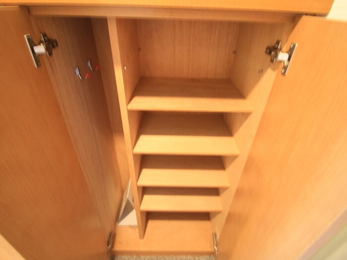 物件内観写真15　(靴箱)