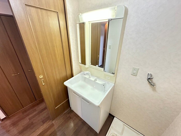 物件内観写真13　(洗面)