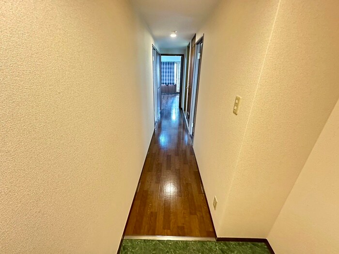 物件内観写真22　(廊下)