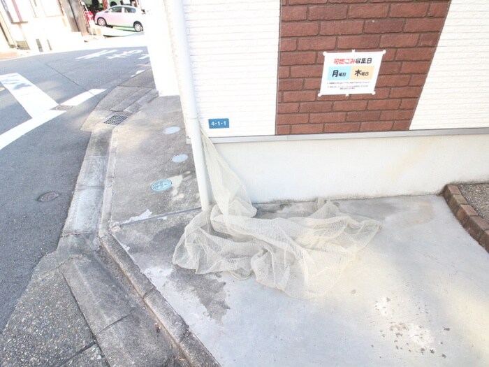 物件外観写真4　(建物設備)