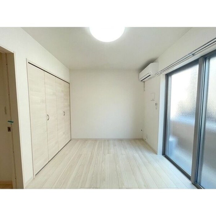 物件内観写真10　(居室)