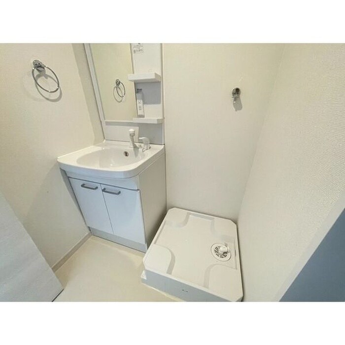 物件内観写真13　(洗濯機置場)