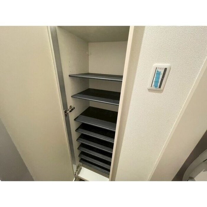 物件内観写真15　(靴箱)