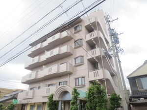 イ－ストハウス　オ－モン外観写真