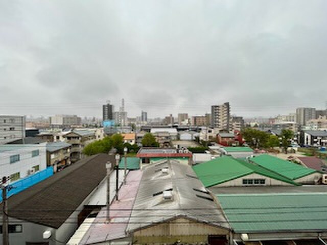 物件内観写真16　(室内からの展望)