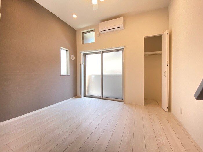 物件内観写真11　(居室)