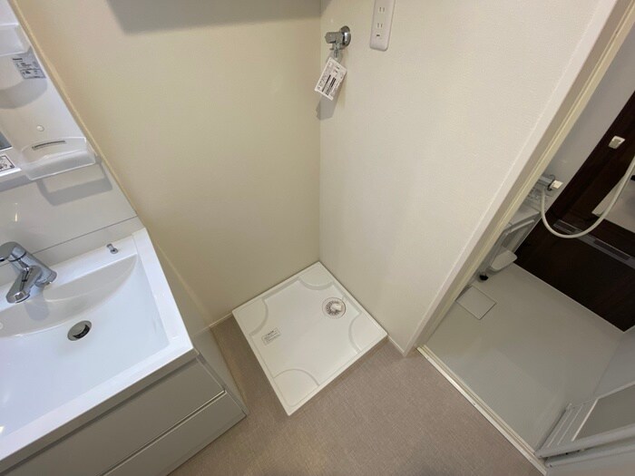 物件内観写真16　(洗濯機置場)