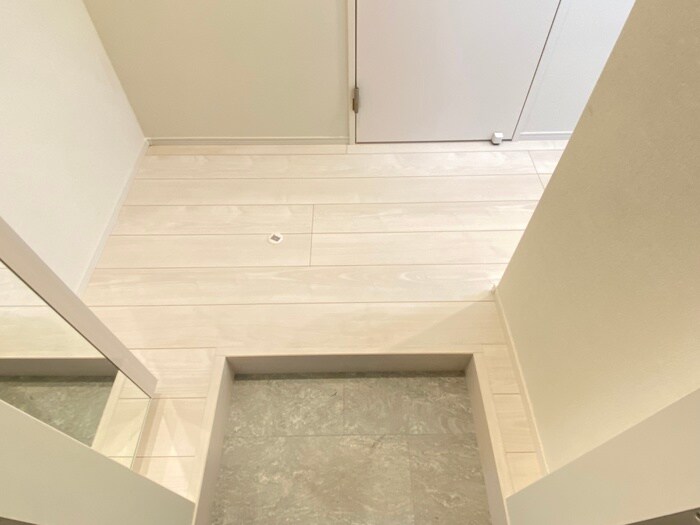 物件内観写真19　(玄関)