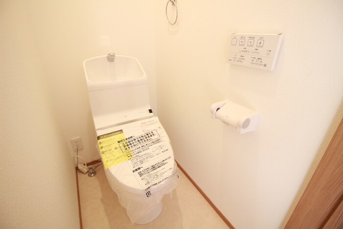 物件内観写真15　(トイレ)