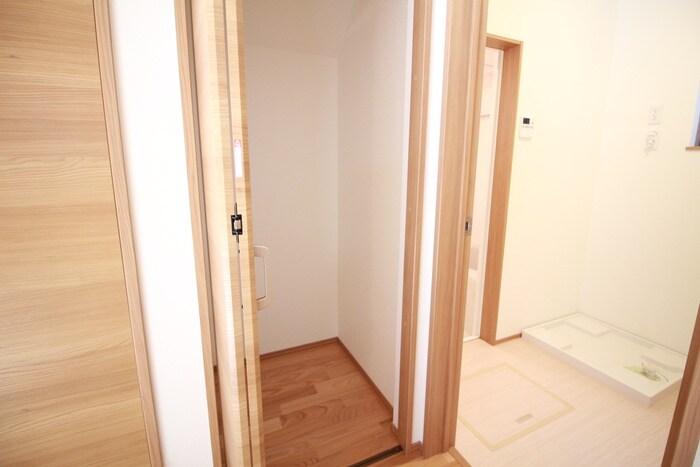 物件内観写真19　(収納)