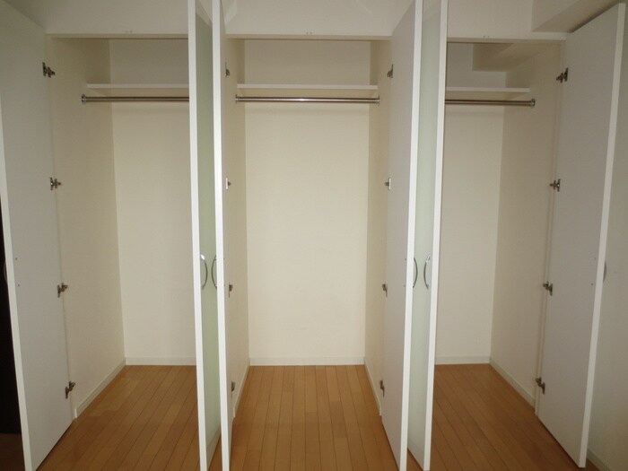 物件内観写真10　(収納)