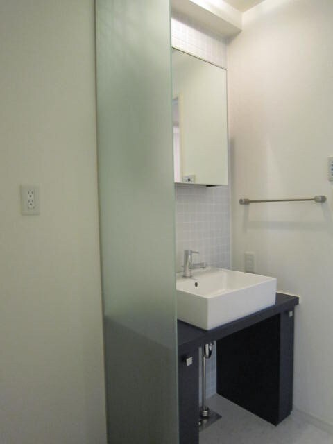 物件内観写真12　(洗面)