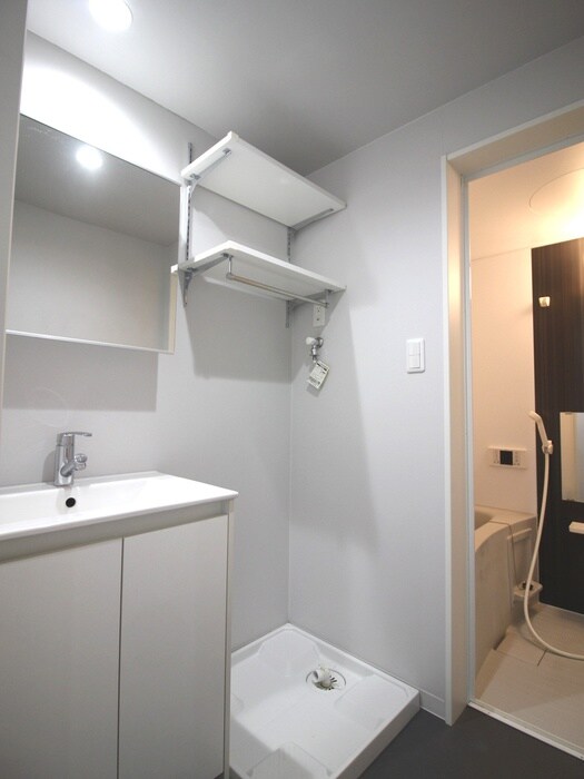 物件内観写真13　(洗濯機置場)