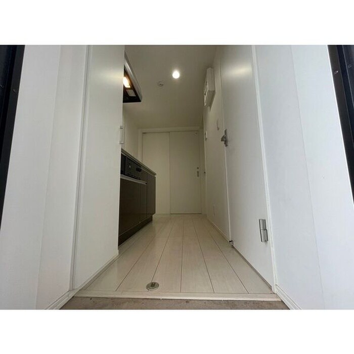 物件内観写真15　(玄関)