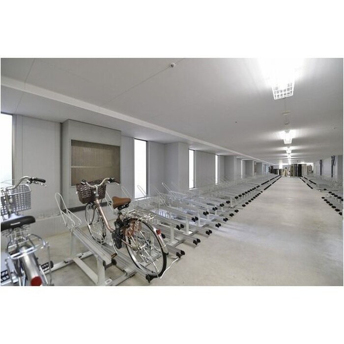 物件外観写真5　(駐輪場)