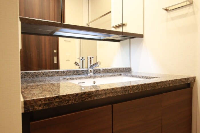 物件内観写真12　(洗面)