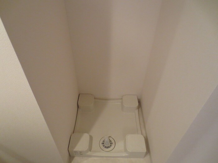 物件内観写真13　(洗濯機置場)