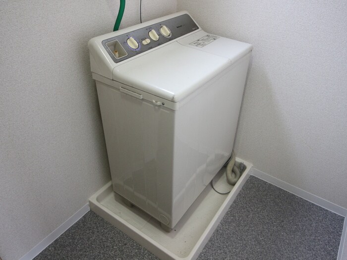 物件内観写真13　(洗濯機置場)