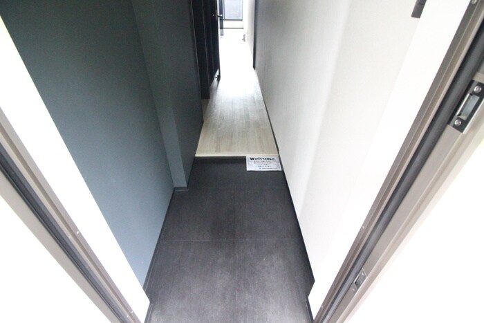 物件内観写真13　(玄関)