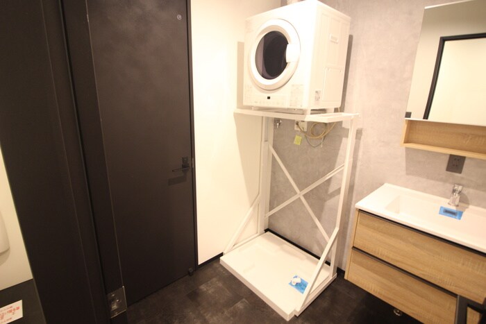 物件内観写真14　(洗濯機置場)