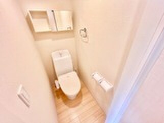 物件内観写真9　(トイレ)