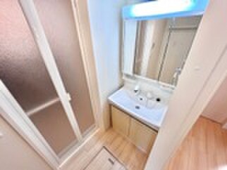 物件内観写真13　(洗面)