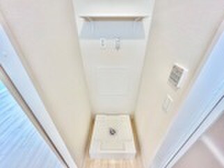 物件内観写真14　(洗濯機置場)