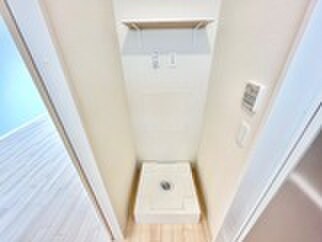 物件内観写真16　(洗濯機置場)