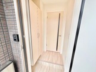 物件内観写真19　(玄関)