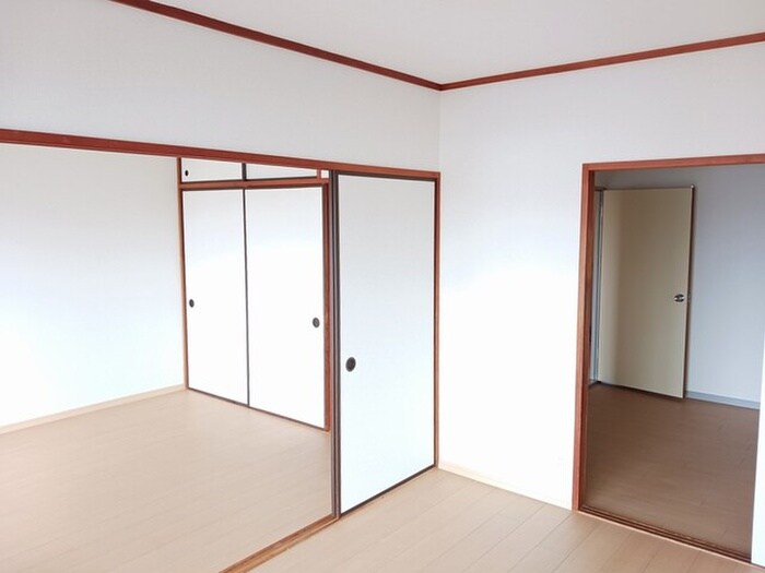 物件内観写真4　(居室)