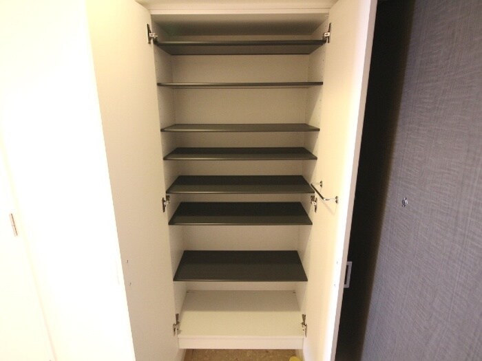 物件内観写真8　(靴箱)