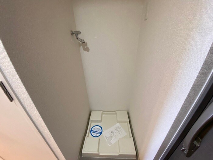 物件内観写真10　(洗濯機置場)