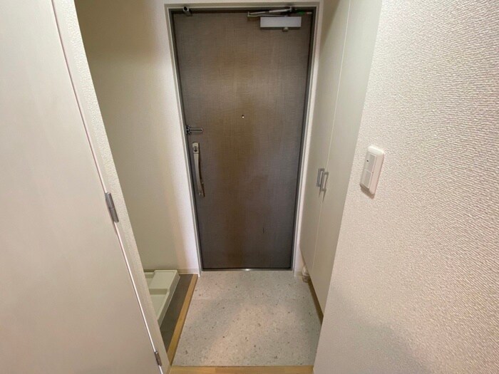 物件内観写真19　(玄関)