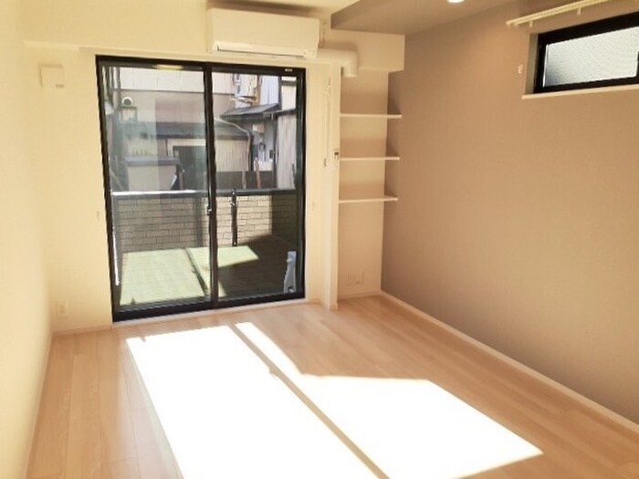 物件内観写真11　(居室)