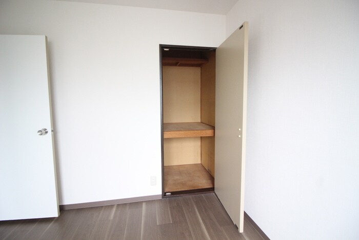 物件内観写真13　(収納)
