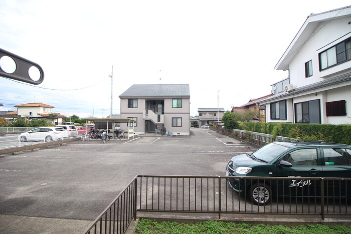 物件内観写真22　(室内からの展望)