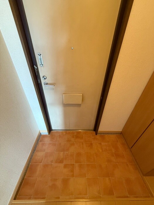 物件内観写真17　(玄関)