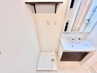 物件内観写真12　(洗濯機置場)