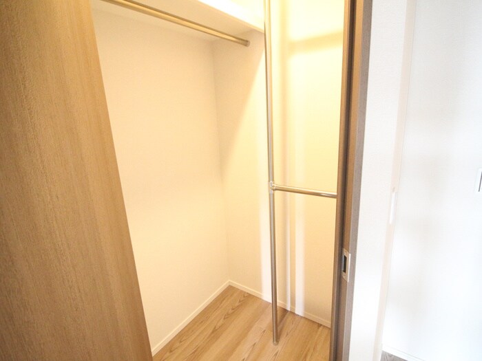 物件内観写真11　(収納)